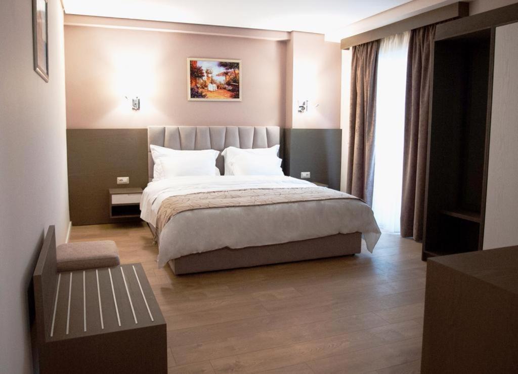 Agsel Hotel & Spa Tirana Exterior photo